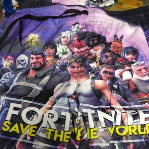 Fortnite "save the world" trunks